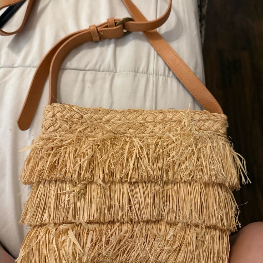 Universal Thread Tan Crossbody Bag